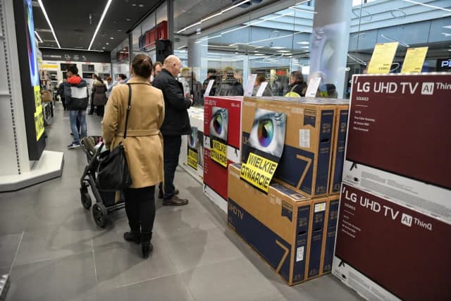 Dofinansowanie do telewizora do kiedy? Sprawdź termin i uniknij utraty szansy! Dofinansowanie do telewizora do kiedy? Sprawdź termin i uniknij utraty szansy!